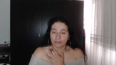 yasmin_love85 online show from 12.16.24