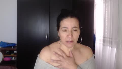 yasmin_love85 online show from 12.24.24