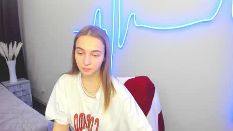 Snapshot of yasminasage chatting on 03.10.25 Yasmina online show from 03.10.25