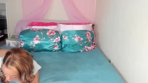 Yasmina online show from 12.30.24