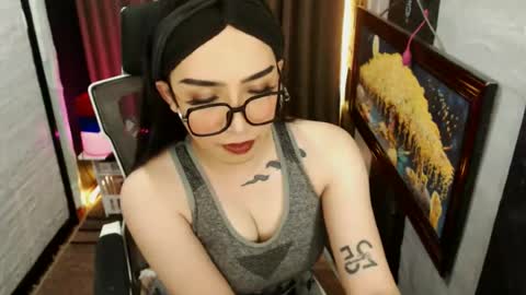 Snapshot of yassiered chatting on 06.20.26 yassiered online show from 06.20.26