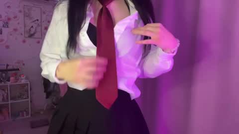 Snapshot of yawnpuffx chatting on 05.29.26 HolyLega online show from 05.29.26