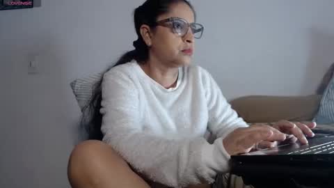 Snapshot of yaya____ chatting on 02.23.26 yaya____ online show from 02.23.26