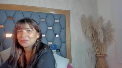 yayi derek  online show from 10.14.25