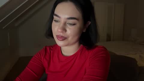 Snapshot of yeahrina chatting on 09.26.25 rina online show from 09.26.25