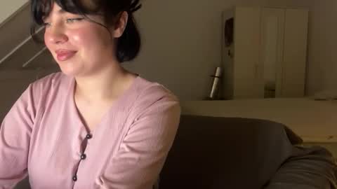 Snapshot of yeahrina chatting on 09.30.25 rina online show from 09.30.25