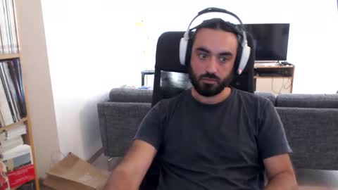 yeeaahoo online show from 10.09.25