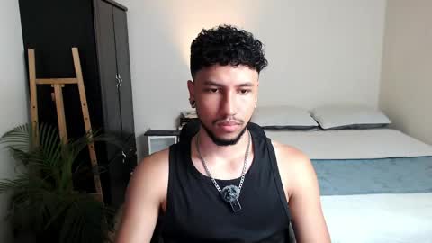 Snapshot of yeff_stone chatting on 04.21.26 yeff online show from 04.21.26
