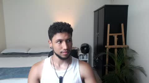 Snapshot of yeff_stone chatting on 05.27.26 yeff online show from 05.27.26