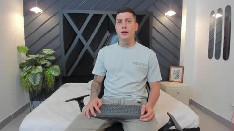 YEIKO ROMERO online show from 01.30.25