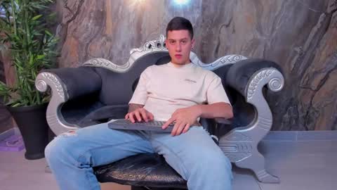 YEIKO ROMERO online show from 02.06.25