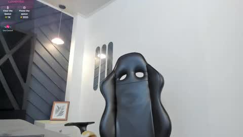 YEIKO ROMERO online show from 02.28.25