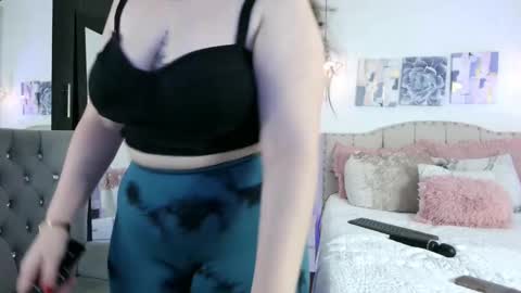 yellow_lily online show from 02.09.25