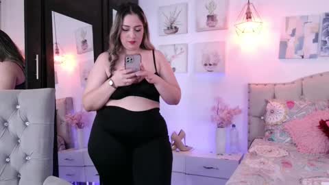 yellow_lily online show from 03.12.25