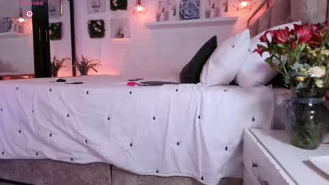 yellow_lily online show from 09.25.25