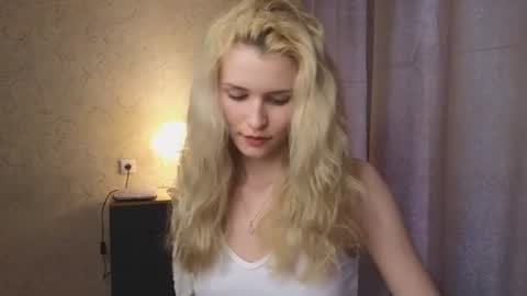 Snapshot of yennaone chatting on 06.27.26 Yenna online show from 06.27.26
