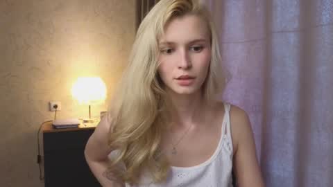 Snapshot of yennaone chatting on 06.29.26 Yenna online show from 06.29.26