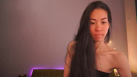 Snapshot of yennstar chatting on 09.17.25 yennstar online show from 09.17.25