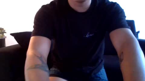 Snapshot of yerengomar1 chatting on 07.02.26 Sam H online show from 07.02.26