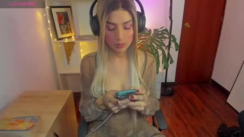 yeriawaddell  online show from 01.07.25