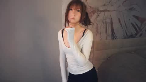 Snapshot of yerquinney chatting on 04.27.26 Rin online show from 04.27.26