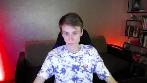 Snapshot of yes_cute_boy_ chatting on 10.01.25 Eden online show from 10.01.25