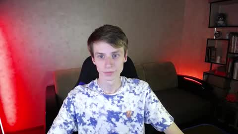 Snapshot of yes_cute_boy_ chatting on 10.12.25 Eden online show from 10.12.25