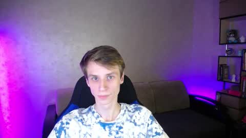 Snapshot of yes_cute_boy_ chatting on 10.16.25 Eden online show from 10.16.25