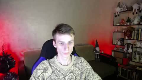 Snapshot of yes_cute_boy_ chatting on 01.12.26 Eden online show from 01.12.26