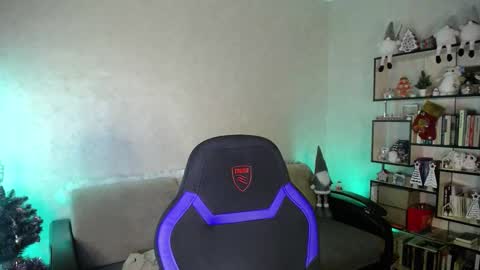 Snapshot of yes_cute_boy_ chatting on 01.12.26 Eden online show from 01.12.26