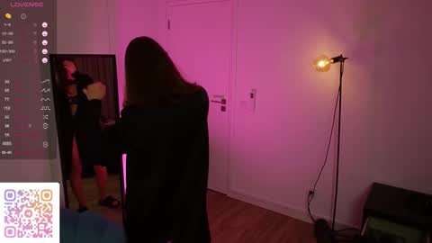 Kiki online show from 11.24.25