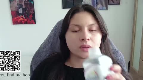 Snapshot of yessica_gomez01 chatting on 03.27.26 yessica_gomez01 online show from 03.27.26