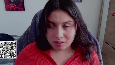 Snapshot of yessica_gomez01 chatting on 04.15.26 yessica_gomez01 online show from 04.15.26