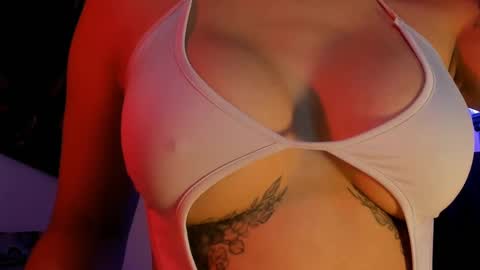 Independent model    online show from 01.09.25