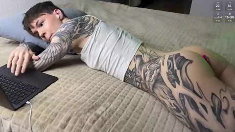 Snapshot of yexes chatting on 02.10.26 yexes online show from 02.10.26