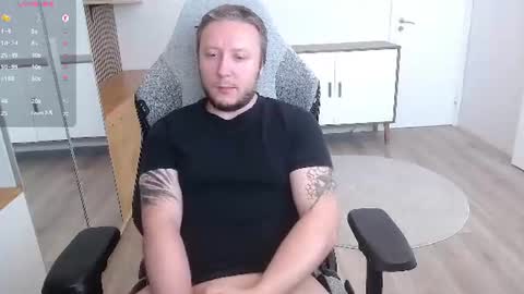Snapshot of yhdxhy chatting on 06.24.26 James online show from 06.24.26