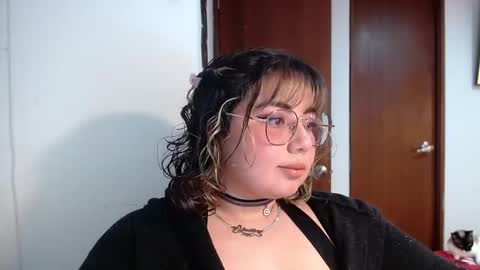 hii i am yini online show from 03.16.26
