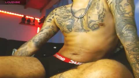 Snapshot of yio__cohen chatting on 03.11.25 yio cohen online show from 03.11.25