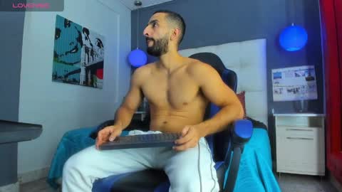 Yiyo online show from 03.30.26