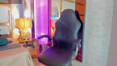 Snapshot of yiyo10_ chatting on 05.03.26 Yiyo online show from 05.03.26