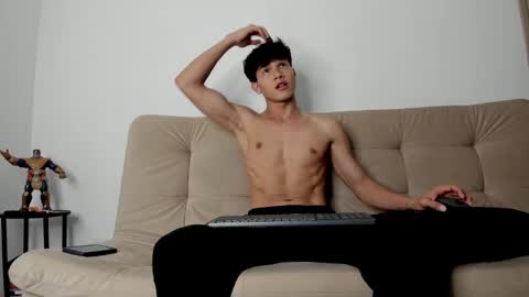 Snapshot of yizus_bonz chatting on 10.23.25 yizus_bonz online show from 10.23.25