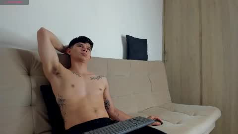 Snapshot of yizus_bonz chatting on 05.07.26 yizus_bonz online show from 05.07.26