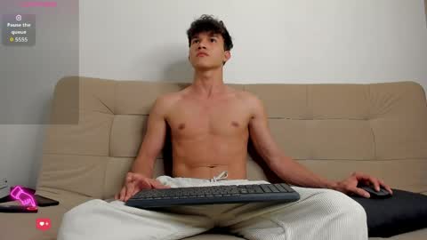 Snapshot of yizus_bonz chatting on 05.11.26 yizus_bonz online show from 05.11.26