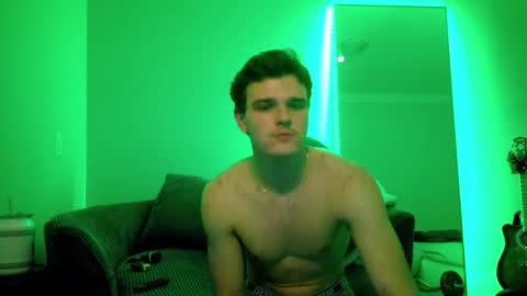 yngdesire1 online show from 12.03.25