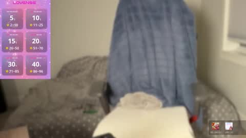 yngdesire1 online show from 02.15.26