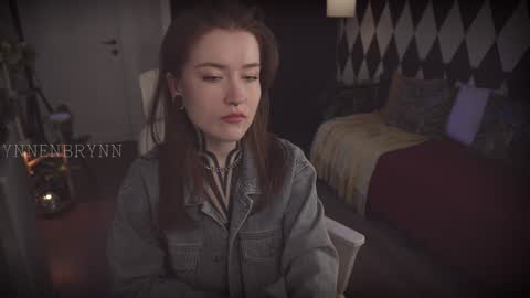 Snapshot of ynnenbrynn chatting on 01.02.25 ynnenbrynn online show from 01.02.25