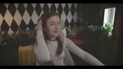 Snapshot of ynnenbrynn chatting on 03.07.25 ynnenbrynn online show from 03.07.25