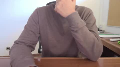 Snapshot of yo47 chatting on 11.18.25 Yo47 online show from 11.18.25