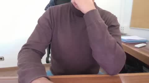 Snapshot of yo47 chatting on 12.01.25 Yo47 online show from 12.01.25