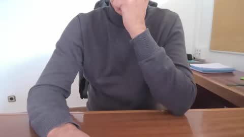 Snapshot of yo47 chatting on 12.04.25 Yo47 online show from 12.04.25